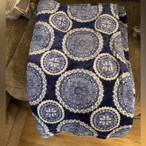 Fleece Throw Blanket with Blue Print